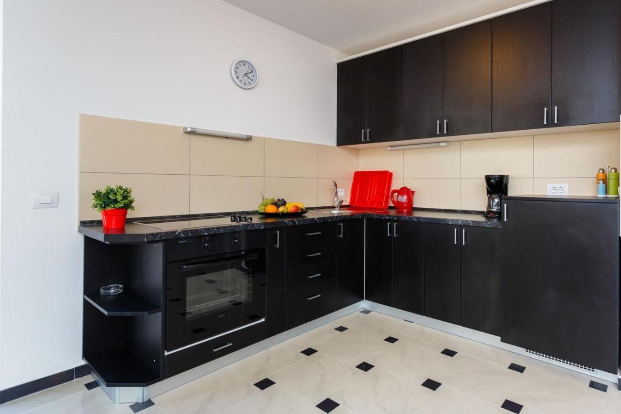 Apartments Adria Малинска Екстериор снимка
