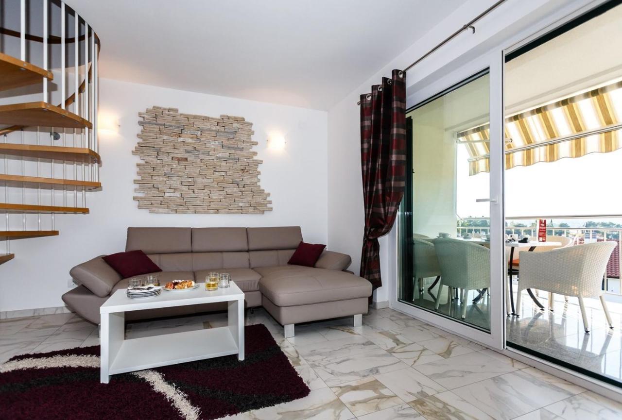 Apartments Adria Малинска Екстериор снимка